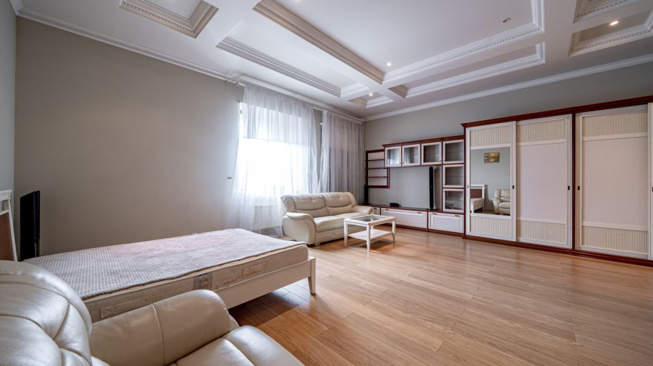 Классический дом в Славково