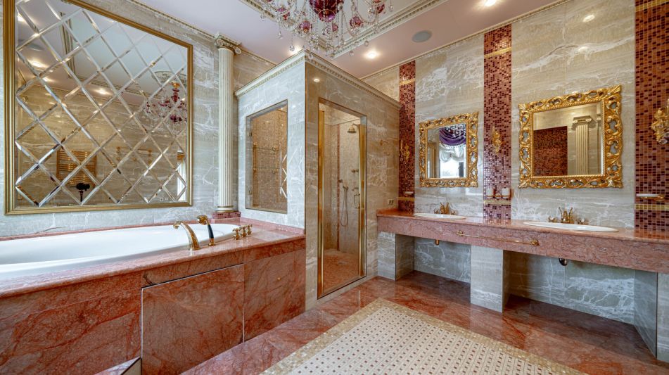 Классический дом в Славково