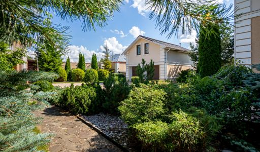 Классический дом в Славково