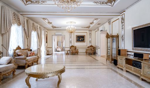 Классический дом в Славково