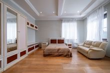 Классический дом в Славково