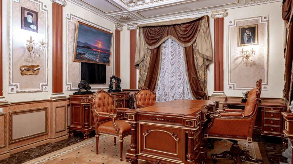 Классический дом в Славково