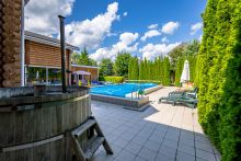 Классический дом в Славково