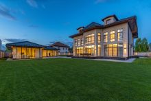 Дом в поселке Знаменское поле