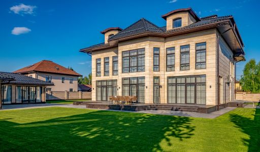 Дом в поселке Знаменское поле