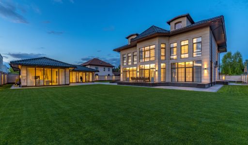 Знаменское Поле