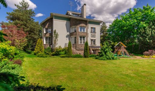 Дом с отделкой в КП Береста