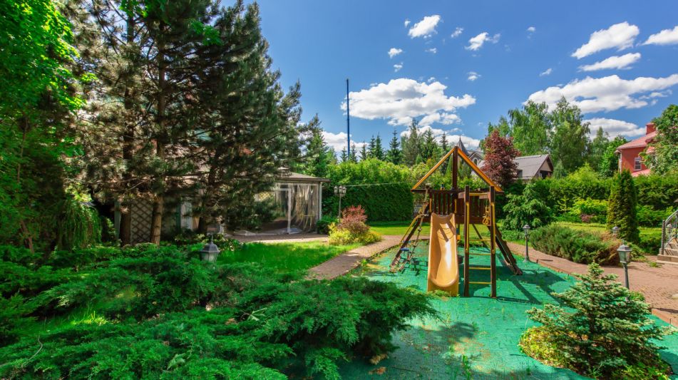 Дом с отделкой в КП Береста