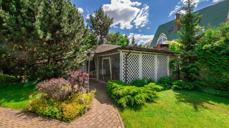 Дом с отделкой в КП Береста