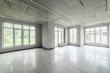 Дом на берегу в п. Вешки