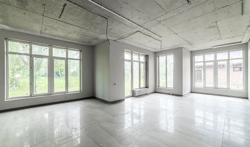 Дом на берегу в п. Вешки