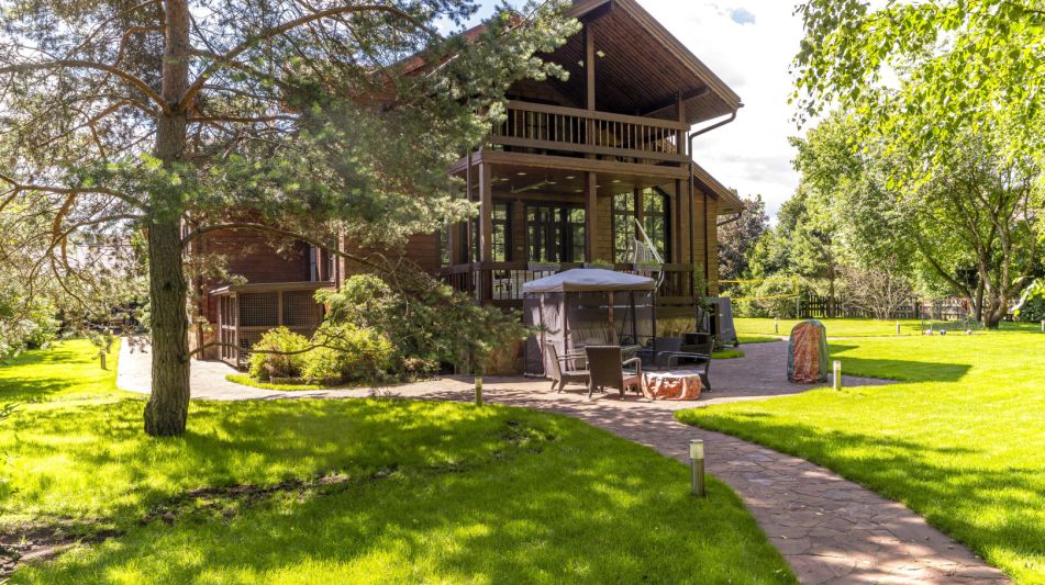 Дом из бруса в Нахабино Кантри