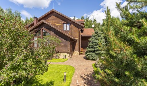 Дом из бруса в Нахабино Кантри