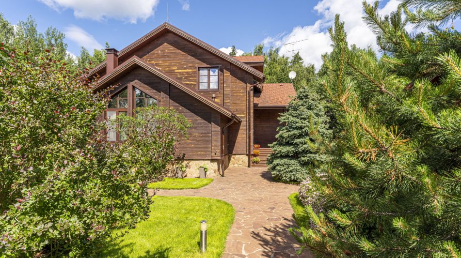 Дом из бруса в Нахабино Кантри