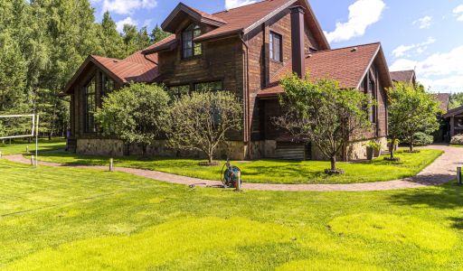 Дом из бруса в Нахабино Кантри