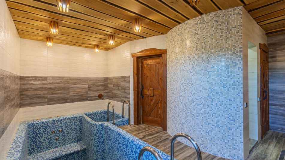 Дом под ключ с бассейном Адмирал