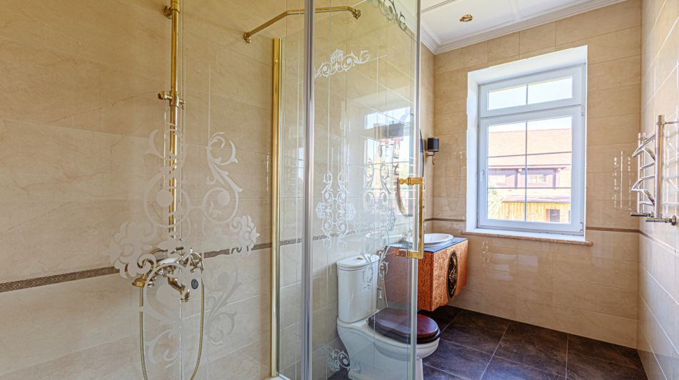 Дом под ключ с бассейном Адмирал