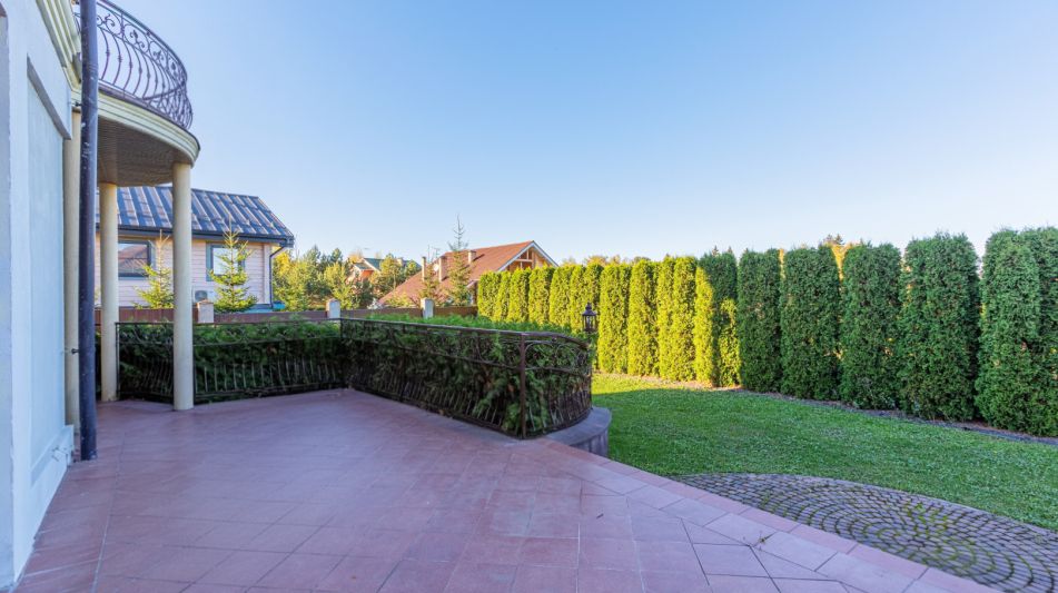 Дом под ключ с бассейном Адмирал