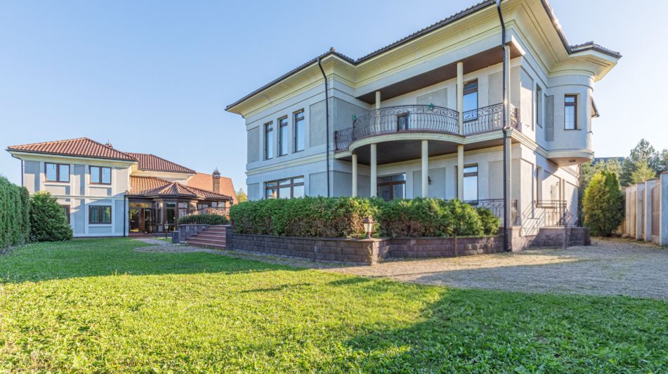 Дом под ключ с бассейном Адмирал