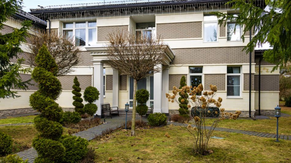 Готовый дом в Резиденции Бенилюкс