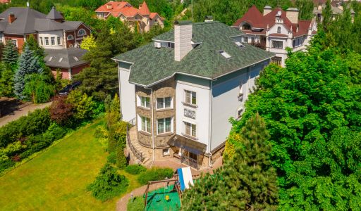 Дом с отделкой в КП Береста