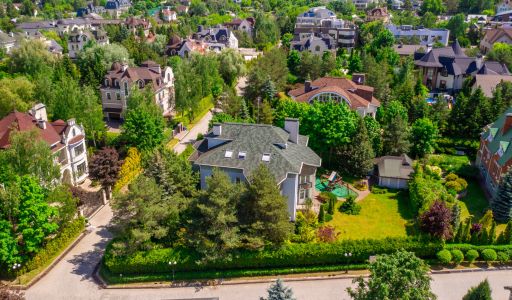 Дом с отделкой в КП Береста