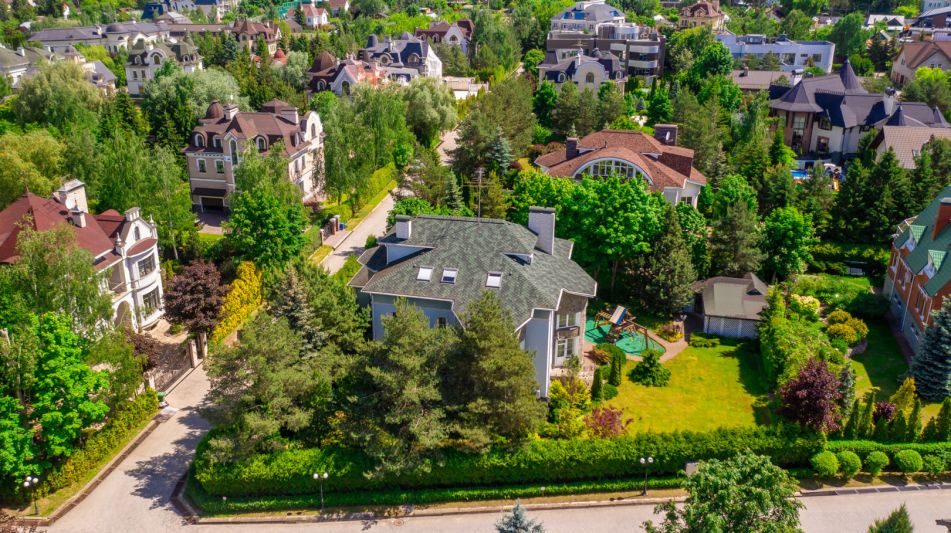 Дом с отделкой в КП Береста