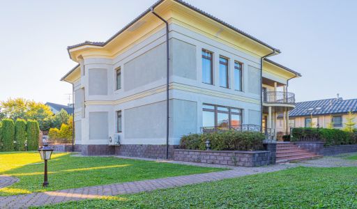 Дом под ключ с бассейном Адмирал