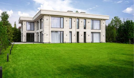 Дом с бассейном в КП Третья Охота