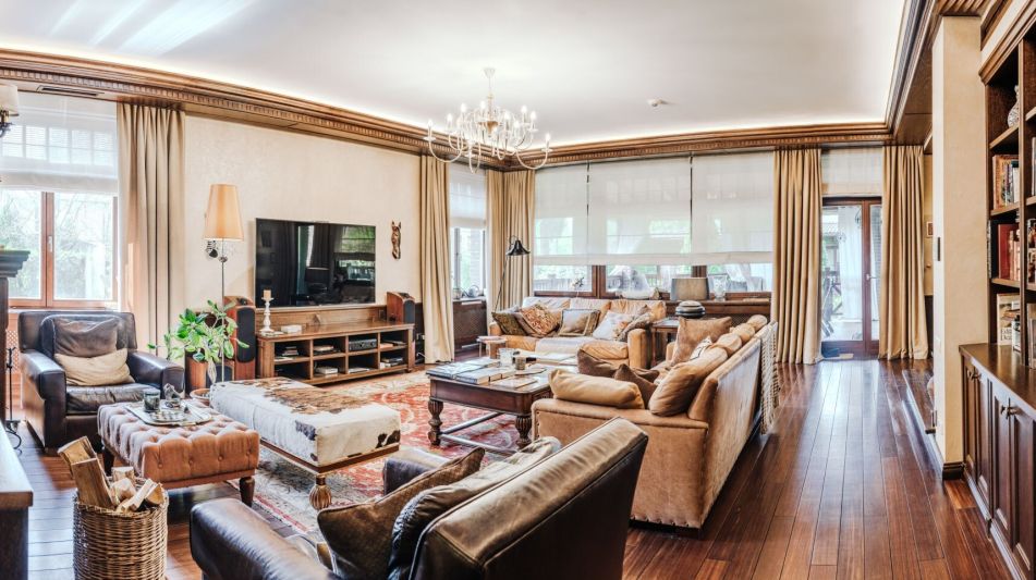 Дом в стиле Райта в КП Поречье