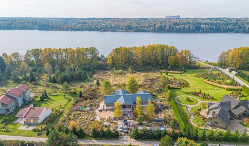 Дом с видом на воду в КП Пчелка