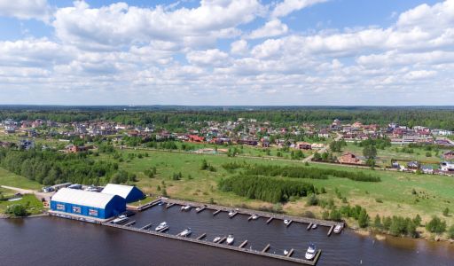 Резиденция на 1 линии в КП Аврора