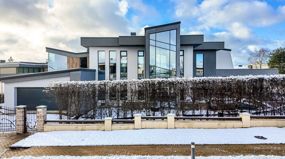 Дом у озера в КП Миллениум парк