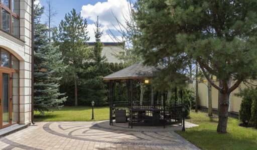 Дом с бассейном в ТСН Успенское