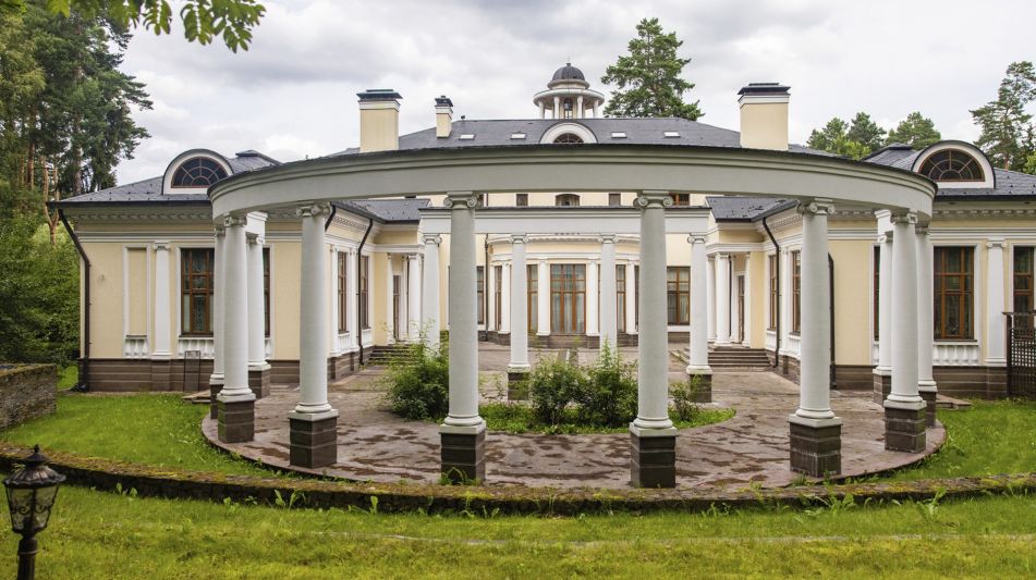 Классический особняк в Николино