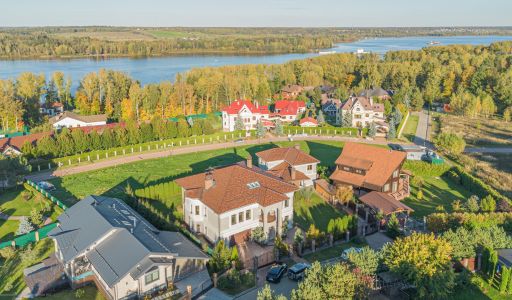 Дом под ключ с бассейном Адмирал