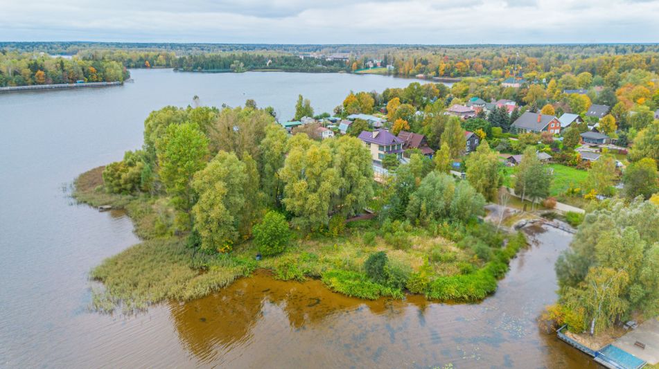 Участок на первой линии Витенево