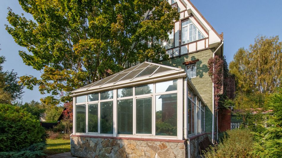 Дом с бассейном в КП Урожай