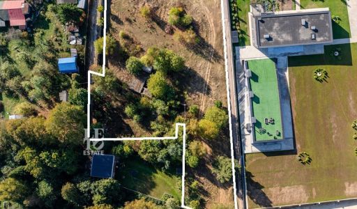 Участок на первой линии в КП Немо