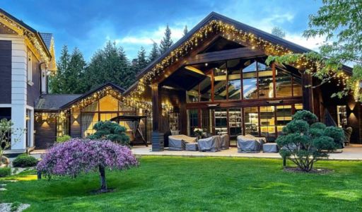 Стильный дом в Иславском