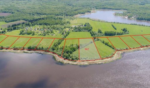 Участок в поселке Александровка