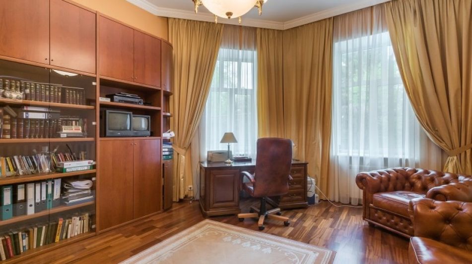 Дом с бассейном в КП Тайм-2