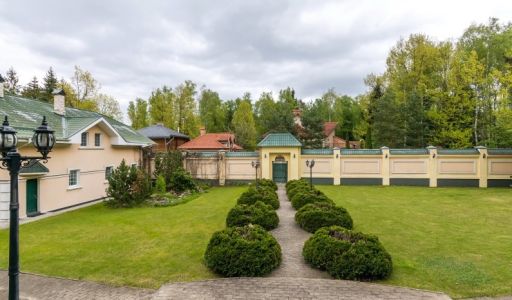 Дом с бассейном в КП Тайм-2