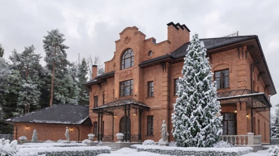 Дом с бассейном в КП Тайм-2