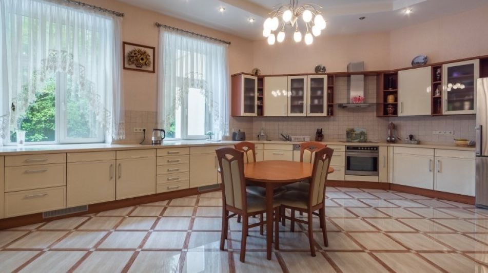 Дом с бассейном в КП Тайм-2