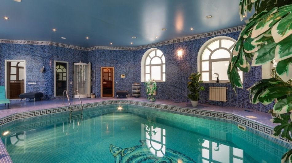 Дом с бассейном в КП Тайм-2