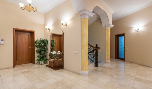 Дом с бассейном в КП Тайм-2