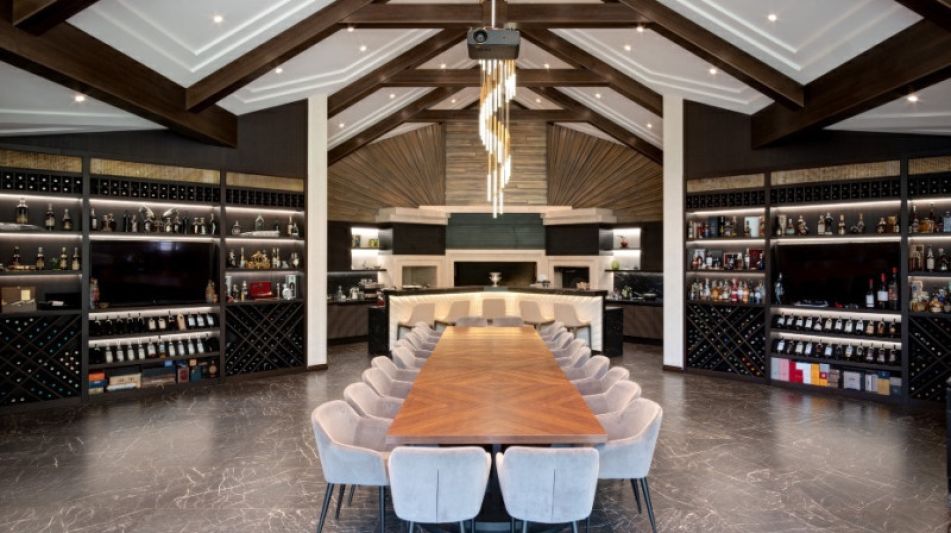 Стильный дом в Иславском