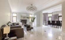 Стильный дом в Иславском