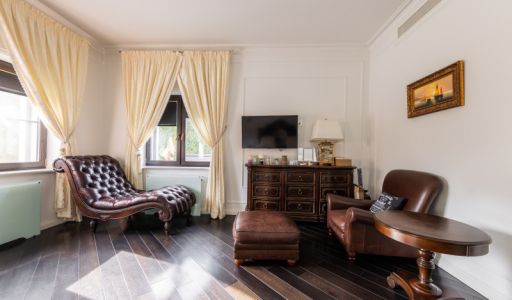 Стильный дом в Иславском